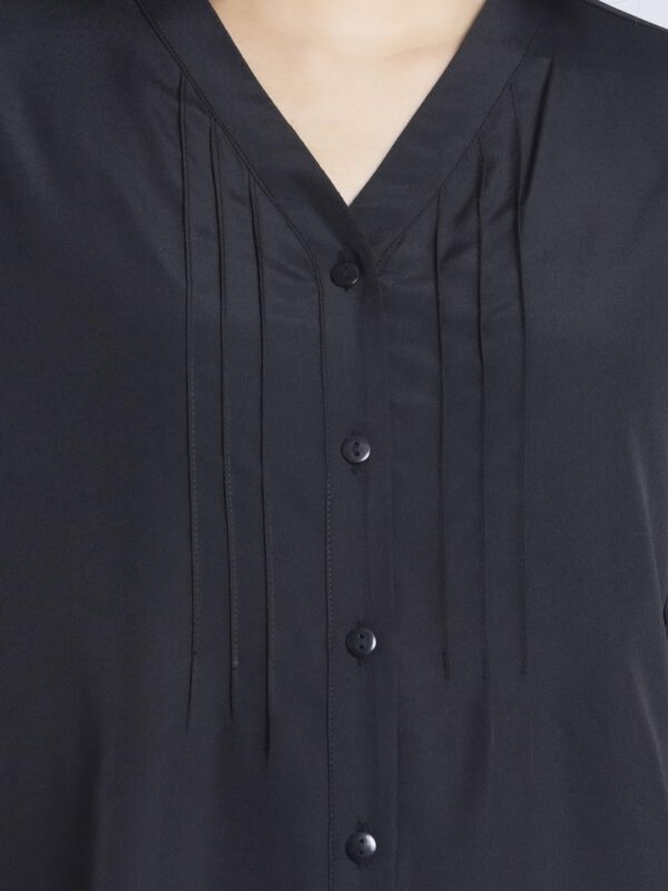 SHAYE Trending V-Neck Black Floral Print Three-Quarter Sleeves Casual Tops for Women - Image 3