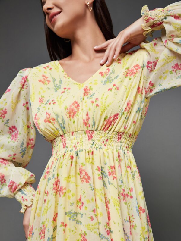 Miss Chase Women's V-Neck Bishop Sleeve Floral Gathered Pocketed Maxi Dress - Image 4