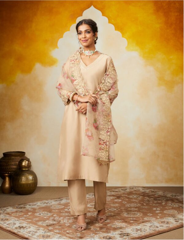 Myx Women's Kurta Pant Set with Embroidered Organza Dupatta | Viscose,Rayon - Image 3